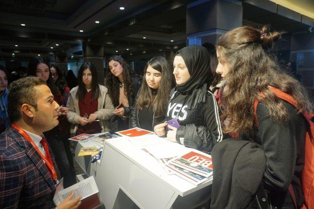 BEÜ’ye ‘Üniversite Tanıtım Günleri’nde yoğun ilgi