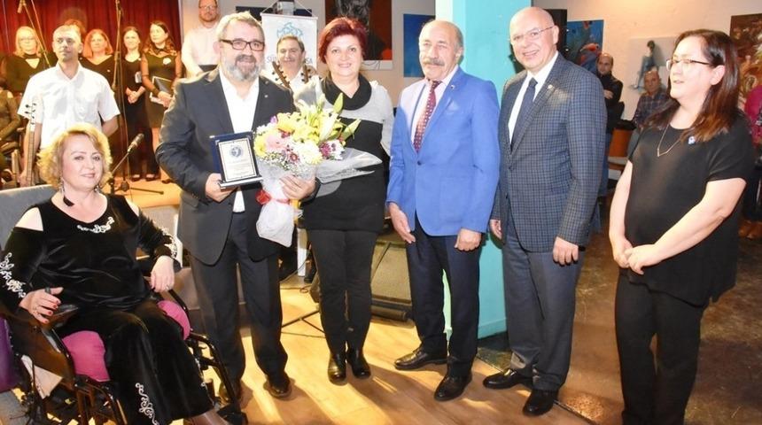 Engelsiz Yaşam Korosu konseri ilgiyle izlendi