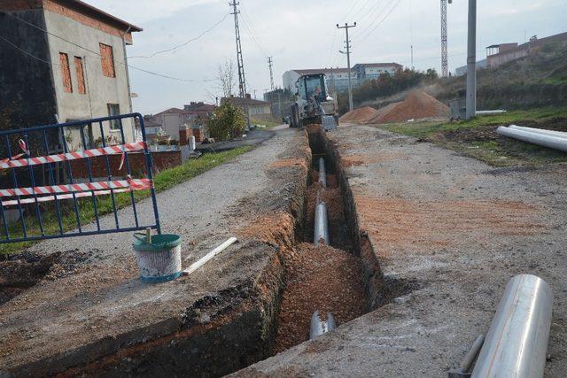 Kaldırım yenileme çalışmaları gerçekleştiriliyor