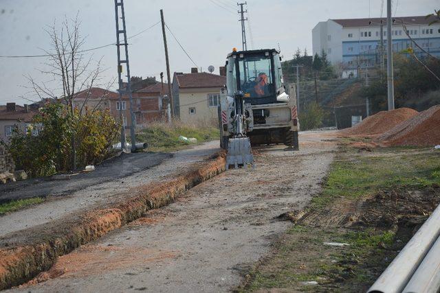 Kaldırım yenileme çalışmaları gerçekleştiriliyor