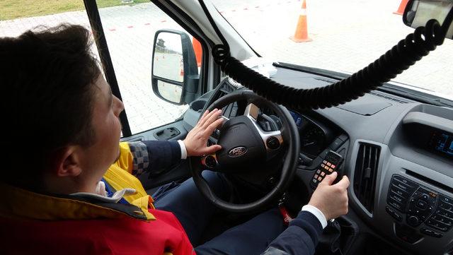 Sağlık görevlileri 'Ambulans Rallisi'nde yarıştı