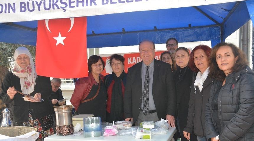 Başkan &Ouml;zakcan&rsquo;dan kadınlara destek