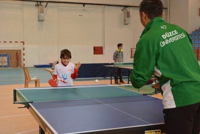 Düzce Üniversitesi “Sporda Biz, Engelsiz” Masa tenisi turnuvasıyla farkındalık oluşturdu