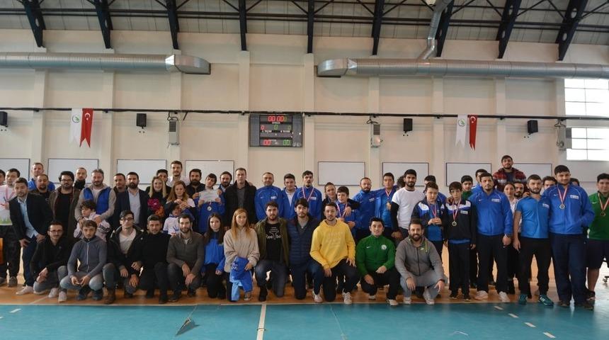 D&uuml;zce &Uuml;niversitesi &ldquo;Sporda Biz, Engelsiz&rdquo; Masa tenisi turnuvasıyla farkındalık oluşturdu