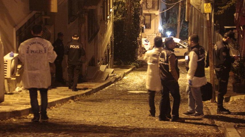 Beşiktaş'ta silah sesleri! Sokak trafiğe kapatıldı