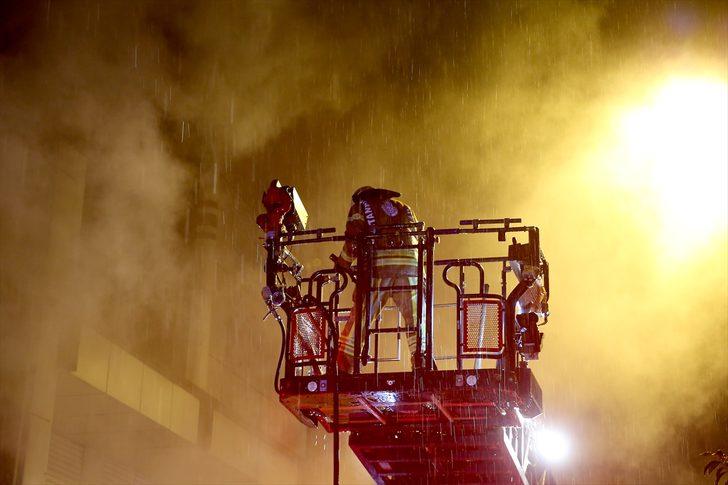 Zeytinburnu'nda çıkan yangın korkuttu  G4