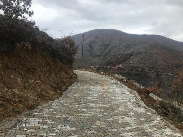 Nazilli Belediyesi köy yollarını yeniliyor