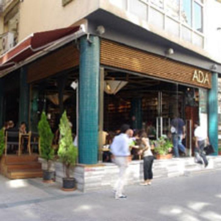 İstiklal'in Karizmatik Mekanı Ada Cafe