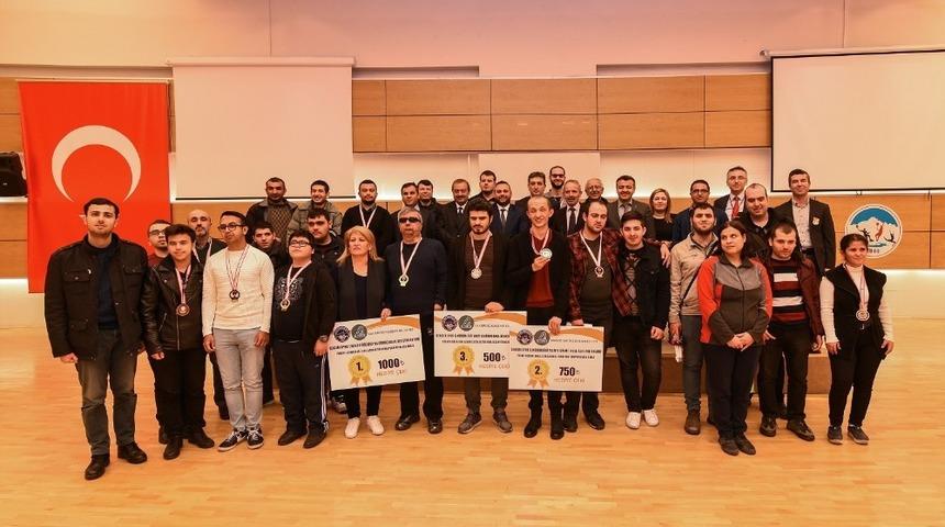 G&ouml;rme Engellilerden Başkan &Ccedil;elik&rsquo;e teşekk&uuml;r