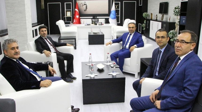 Vali Recep Soyt&uuml;rk&rsquo;ten Rekt&ouml;r Karacoşkun&rsquo;a iade-i ziyaret