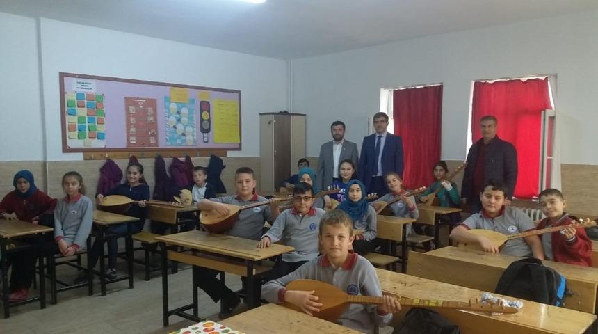 &Ouml;ğrencilere bağlama kursu