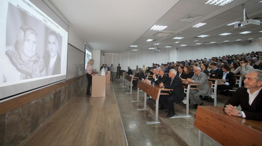 Abdi S&uuml;tc&uuml;, &ouml;l&uuml;m yıld&ouml;n&uuml;m&uuml;nde adını taşıyan okulda anıldı