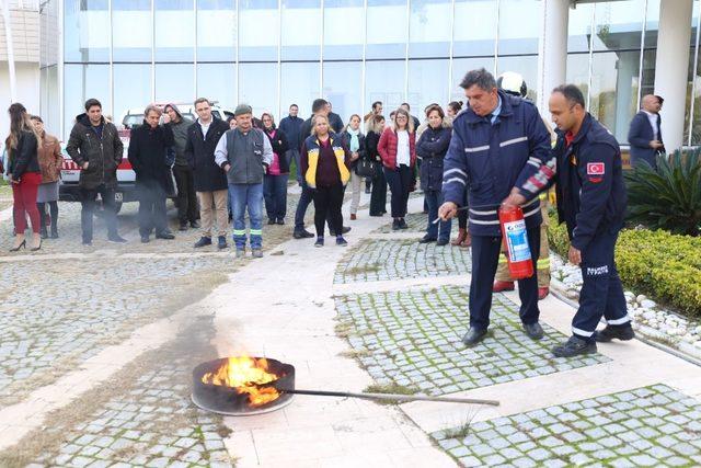 Burhaniye Belediyesi’ndeki tatbikat gerçeğini aratmadı