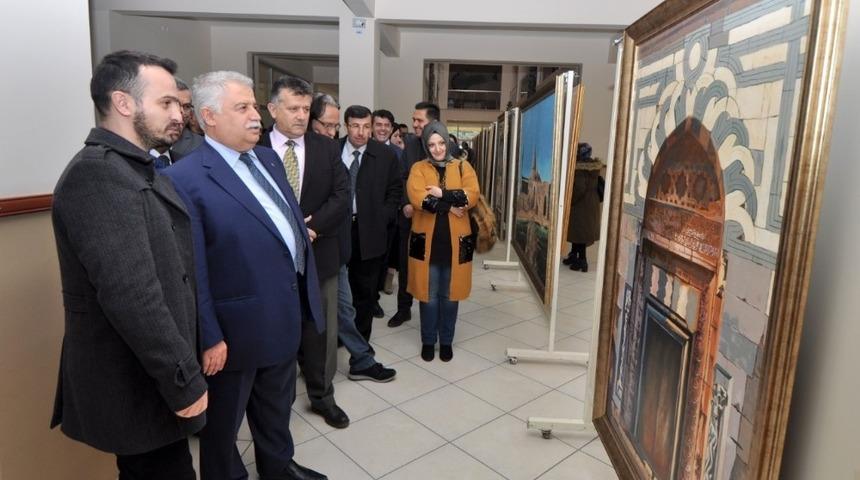 NE&Uuml;&rsquo;de Anadolu Sel&ccedil;uklu Mimarisine ait eserlerin resimleri sergilendi