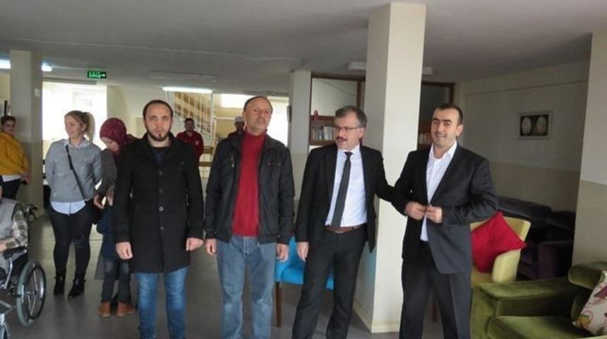 Kızılay Başkanı &Ouml;zt&uuml;rk ve y&ouml;netimi konukevini ziyaret  etti