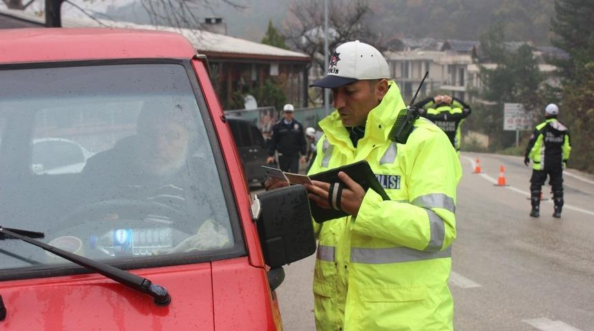 Kış lastiği uygulamasında g&ouml;z a&ccedil;tırmıyorlar