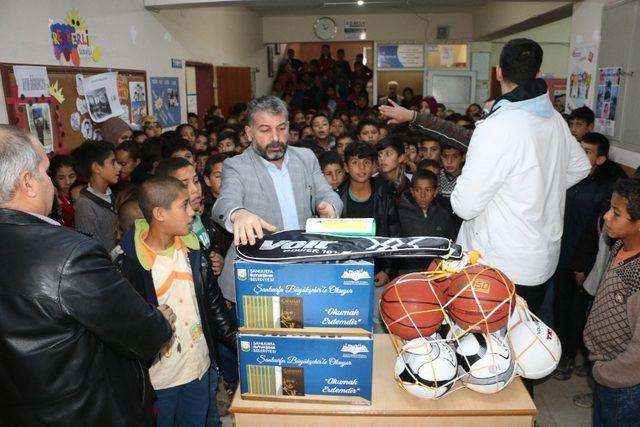 Büyükşehir Belediyesi, kırsal mahalle okulunun yardım çağrısına yetişti