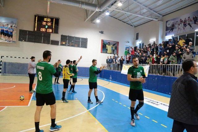 Adıyaman Belediyespor: 30 - Beşiktaş Mogaz: 38