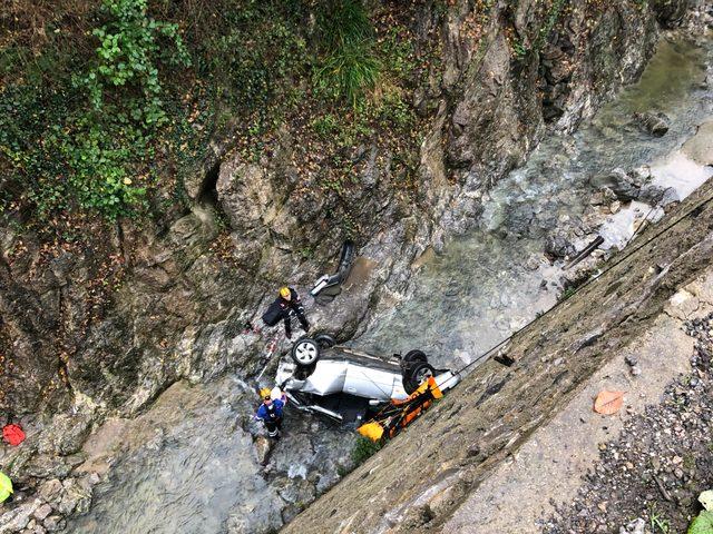 Zonguldak’ta otomobil dereye uçtu: 1 ölü, 1 yaralı (2)- Yeniden