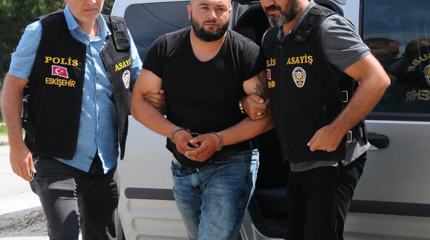 R&ouml;ntgen odasındaki cinayetin sanığına, 'haksız tahrik' indirimiyle 12,5 yıl hapis