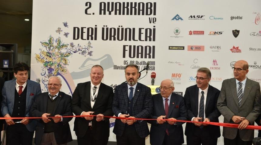 Ayakkabı sekt&ouml;r&uuml;n&uuml;n kalbi Bursa&rsquo;da atıyor