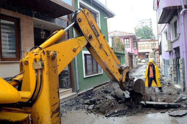 Oruçbey Caddesi’nde örnek çalışma