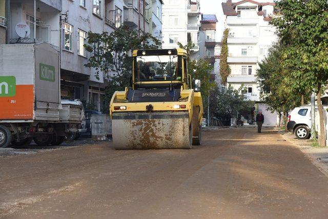 Yeni Mahalle’nin yolları asfaltlanıyor