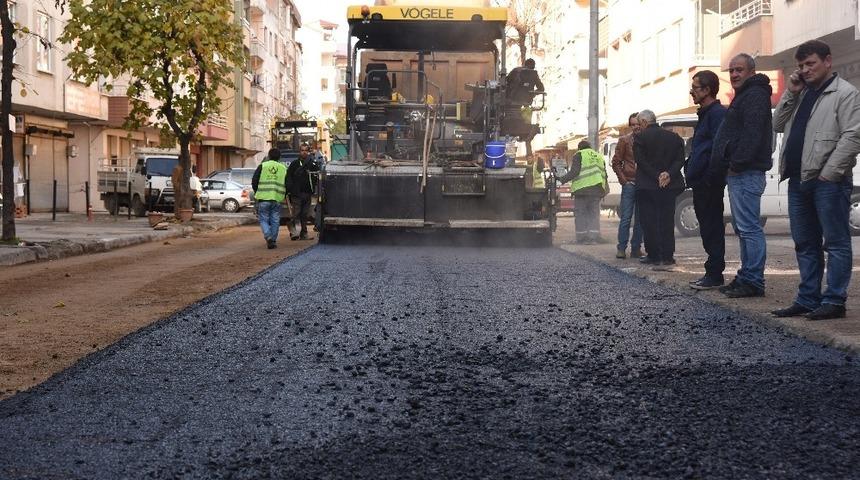 Yeni Mahalle&rsquo;nin yolları asfaltlanıyor