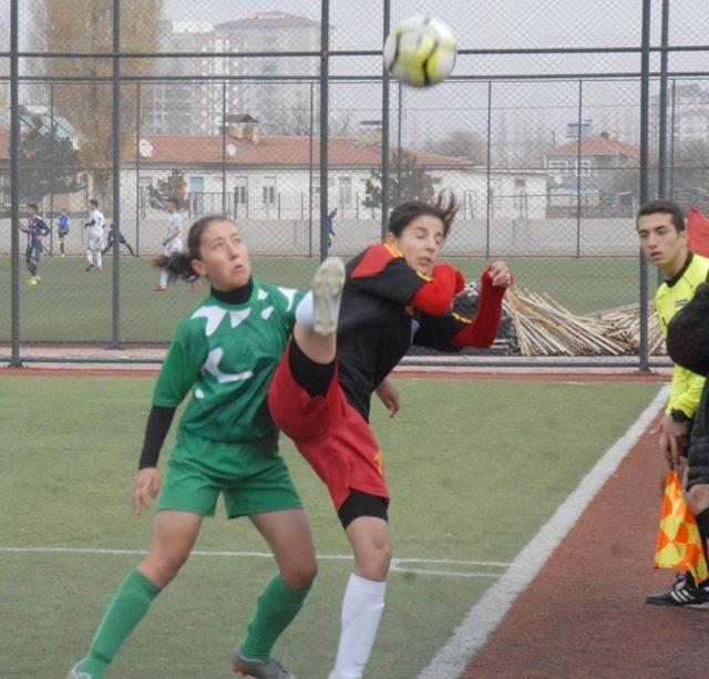 Kadınlar 3. Futbol Ligi’nde Kayseri haftası