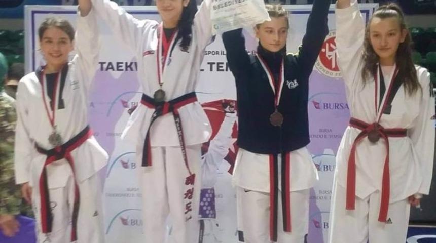 Osmangazili tekvandocuların kupa heyecanı