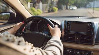 Rüyada araba sürmek ne anlama gelir? Rüyada kırmızı, lüks araba sürmek ne demek?