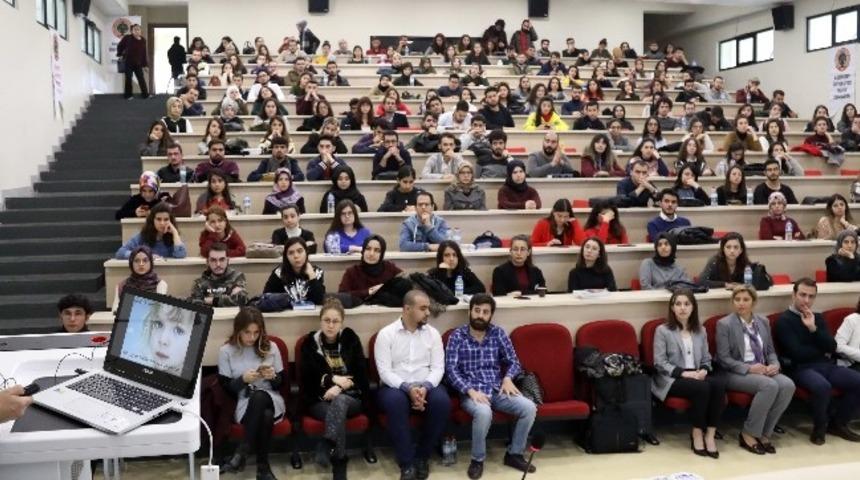 GA&Uuml;N&rsquo;de &ccedil;ocuk istismarı konferansı