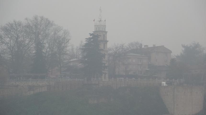 Bursa sis altında, çok sayıda sefer iptal edildi