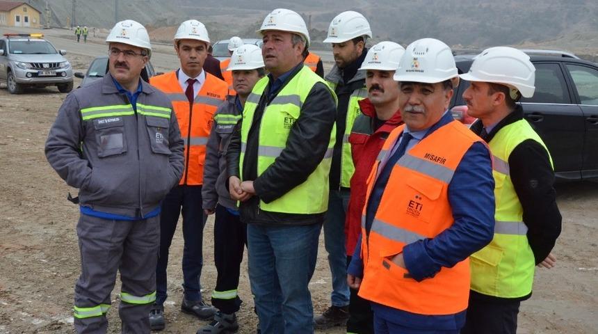 K&uuml;tahya Valisi &Ouml;mer Toraman Emet il&ccedil;esini ziyaret etti