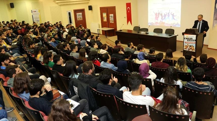 GA&Uuml;N &Ouml;ğrencileri Avrupa Birliği fırsatları ile tanıştı