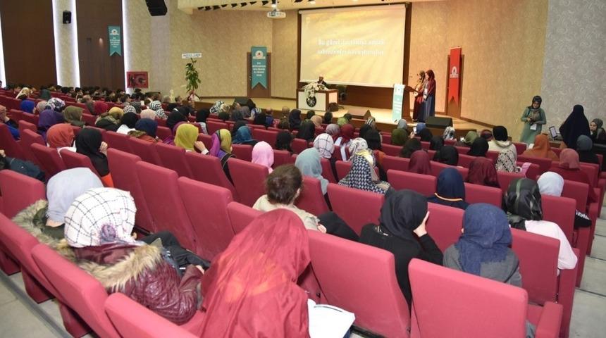 Sel&ccedil;uklu&rsquo;da &ouml;rnek projeler hayata ge&ccedil;iriliyor