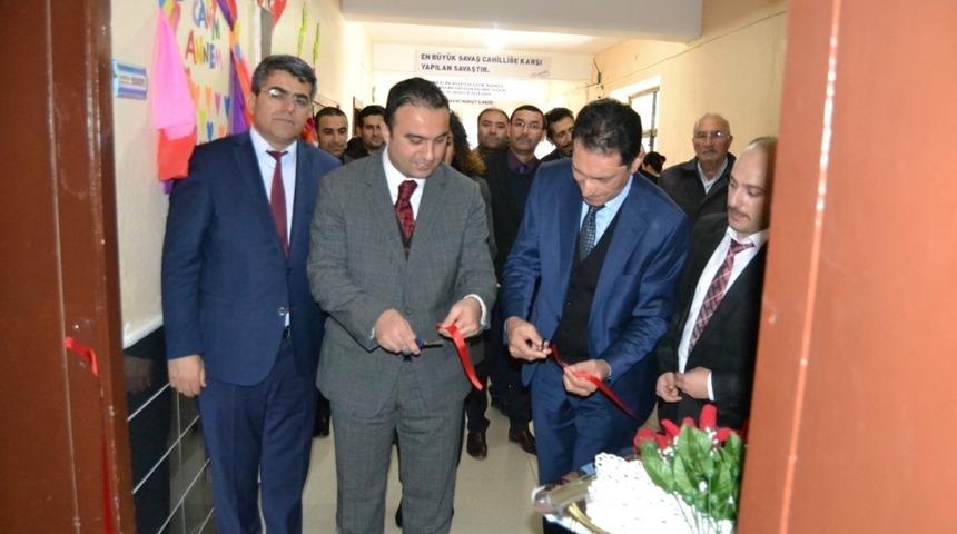 Kulu&rsquo;ya İstanbullu hayırseverlerden okuma salonu