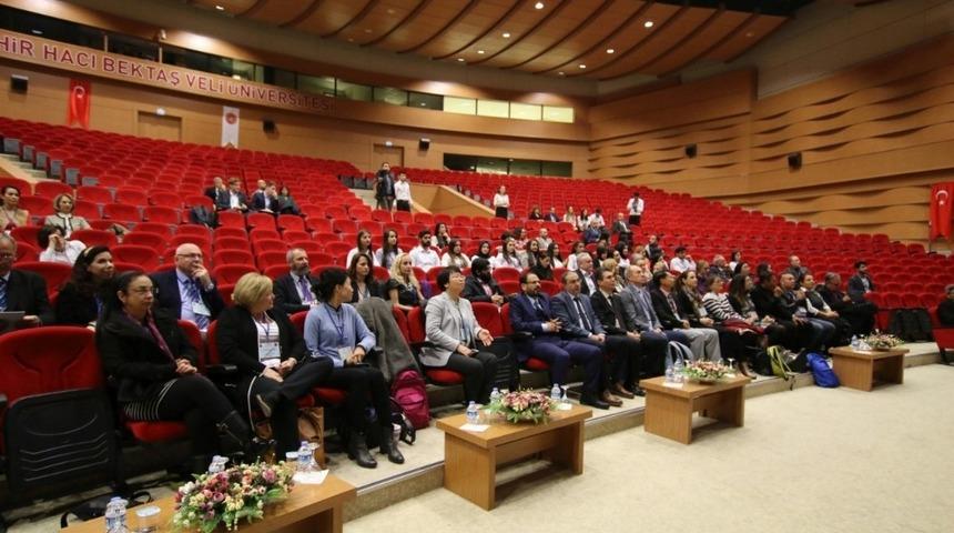 150 bilim insanı 5. Uluslararası Beden Eğitimi ve Spor Bilimleri konferansında buluştu