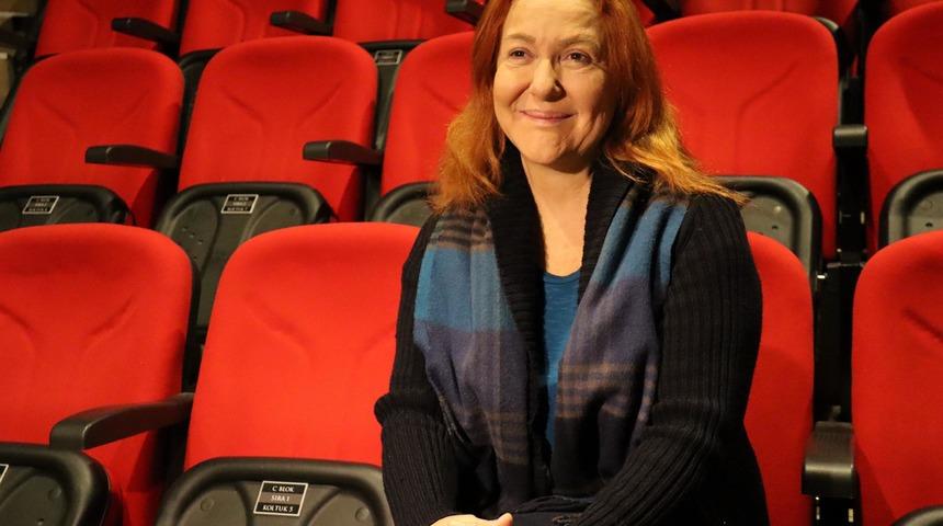 Sumru Yavrucuk, Marmaris'te sahnede hastanelik oldu (3)