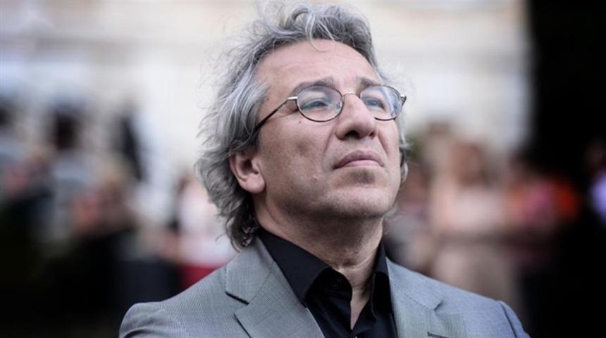 Can Dündar hakkında tutuklamaya yönelik yakalama kararı çıkarıldı
