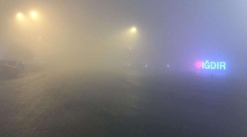 Iğdır yoğun sis altında