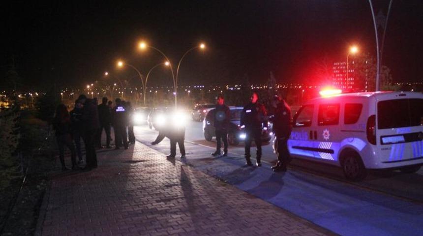 Üniversite kampüsünde satırlı öğrenci dehşeti!