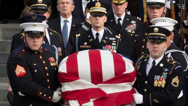 Baba Bush son yolculuğuna uğurlanıyor 