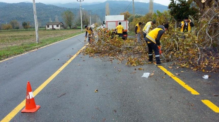 B&uuml;y&uuml;kşehir G&uuml;d&uuml;şl&uuml;&rsquo;de temizlik &ccedil;alışması yaptı