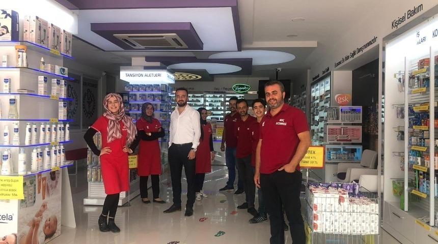 Batı Akdeniz&rsquo;in en b&uuml;y&uuml;k eczanesinde 11 kişilik istihdam