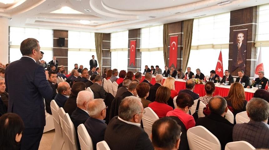 Başkent muhtarlarını dinliyor