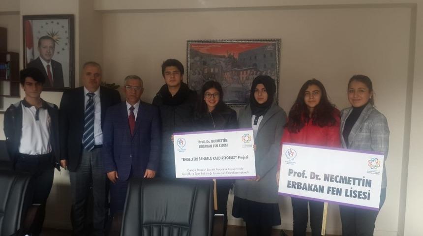 Fen Lisesi &ouml;ğrencilerden &ouml;rnek proje