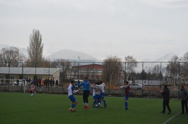 Futbolun şampiyonu Spor Lisesi