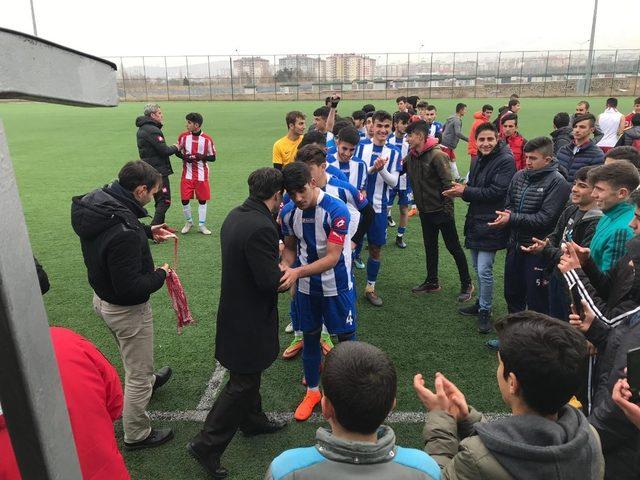 Futbolun şampiyonu Spor Lisesi