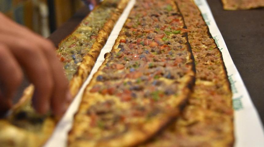 Etli ekmek, 800 yıldır Konya'da &uuml;retiliyor&nbsp;